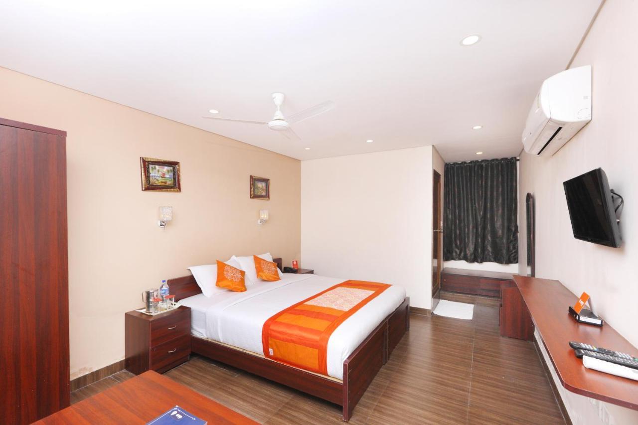 Oyo 1001 Palmtree Corporate Anna Nagar Hotel Chennai Exterior foto